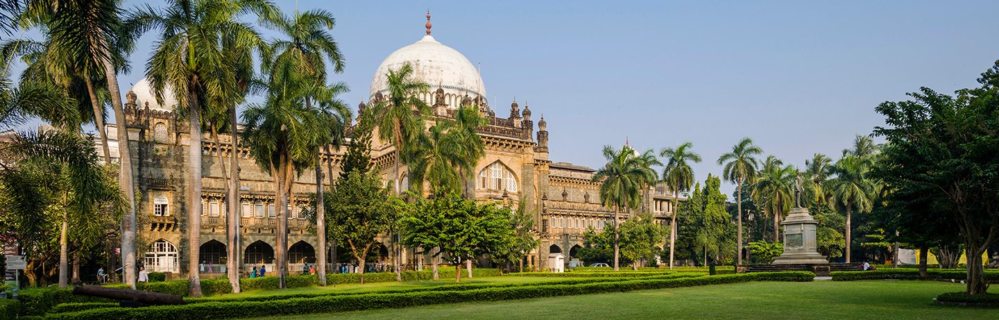 Front view of the Chhatrapati Shivaji Maharaj Vastu Sangrahalaya Museum.