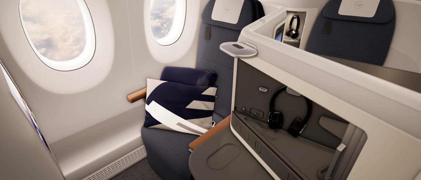 Privacy Seat with window