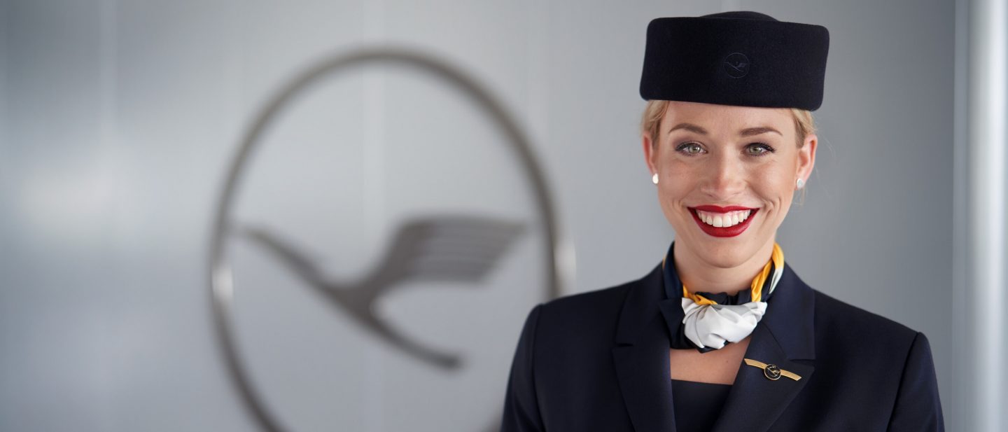 Flight attandant on duty / Flugbegleiter in Uniform